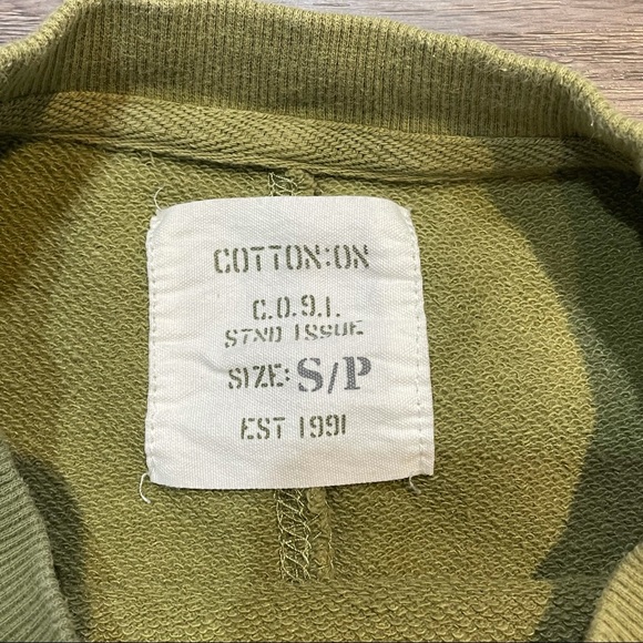 Cotton On Small Oversized Graphic Green Sweater - Picture 5 of 5